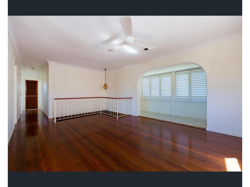 27 Kilburn Street, Chermside QLD 4032