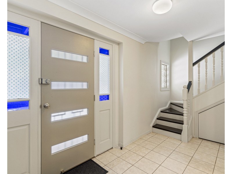 6 Garfield Terrace, Everton Hills QLD 4053