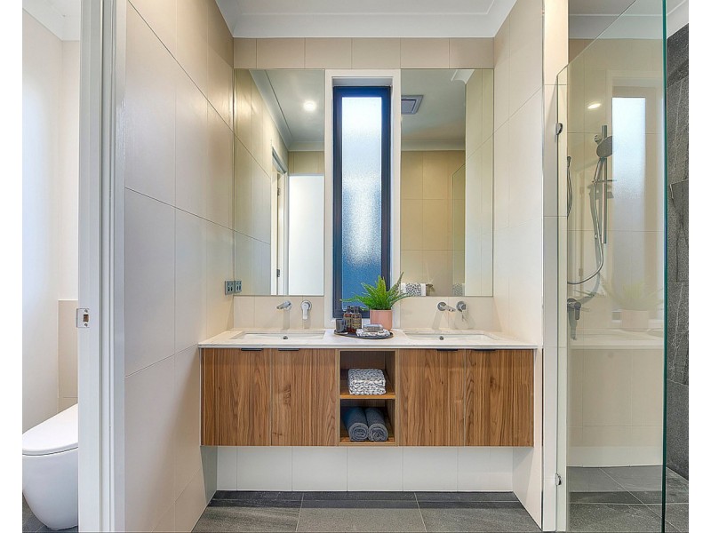 308 Canvey Road, Upper Kedron QLD 4055