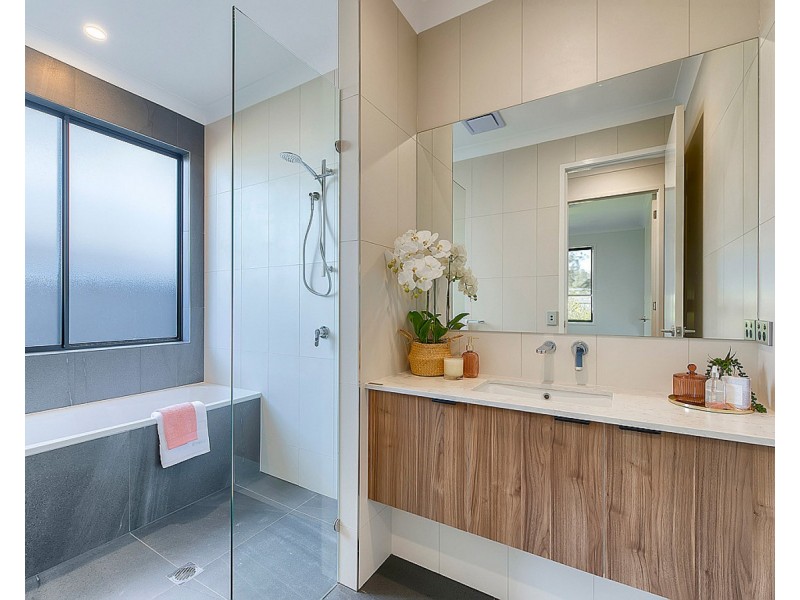 308 Canvey Road, Upper Kedron QLD 4055