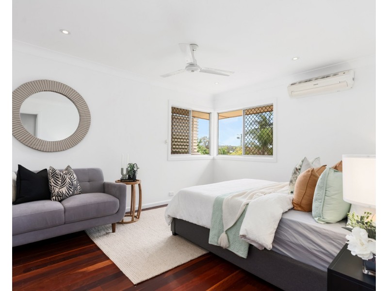 31 Bramcote Street, Chermside West QLD 4032