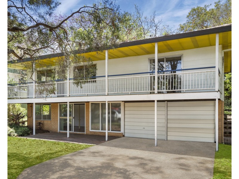 23 Sammells Drive, Chermside QLD 4032