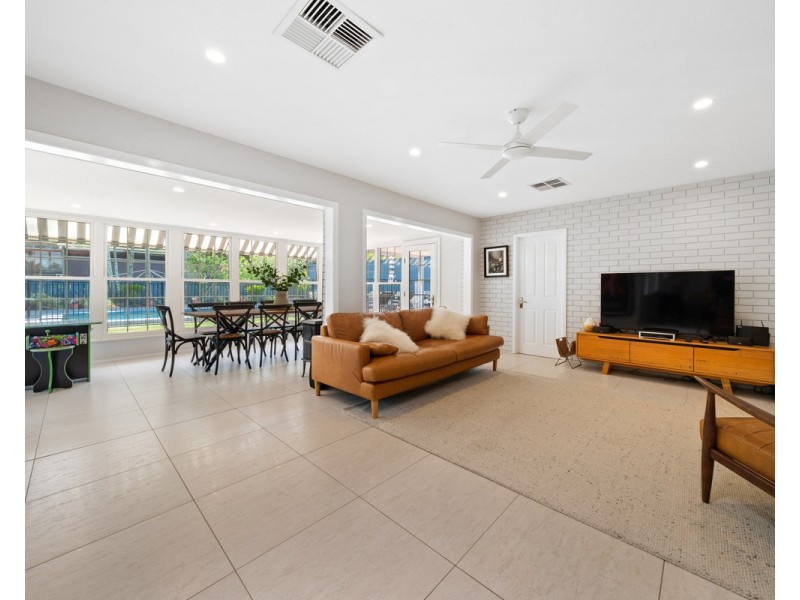 29 Ashley Road, Chermside West QLD 4032