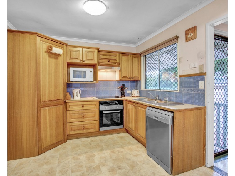 8 Narthanya Street, Chermside West QLD 4032