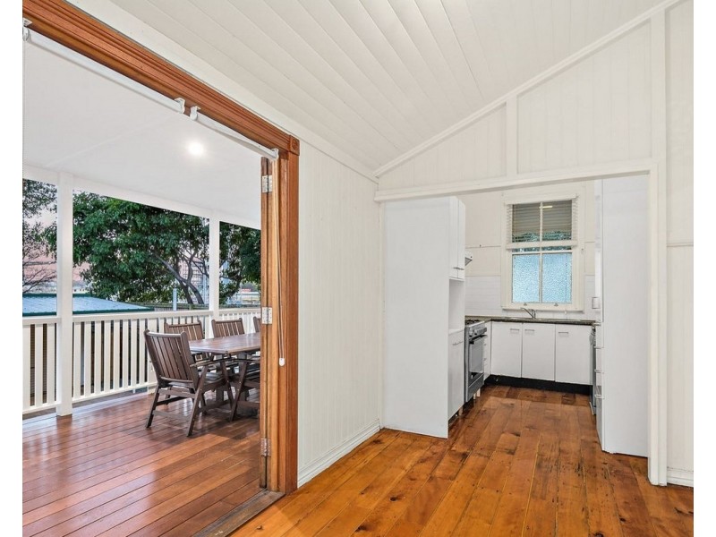 24 Hunt Street, Hamilton QLD 4007