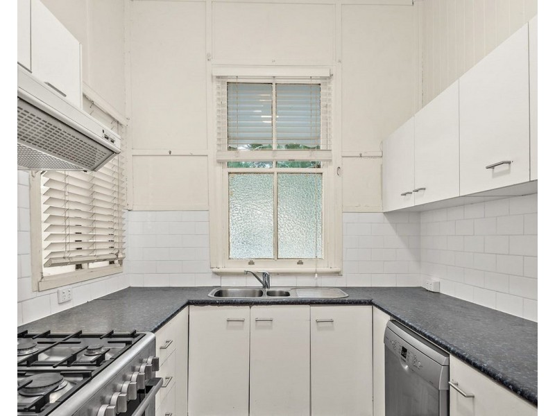 24 Hunt Street, Hamilton QLD 4007