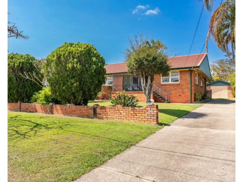 30 Seaville Avenue, Scarborough QLD 4020