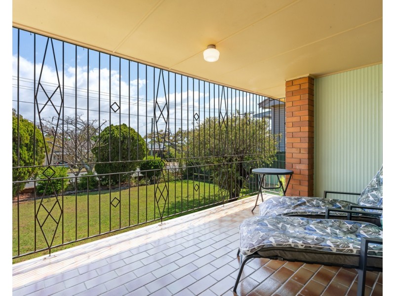 30 Seaville Avenue, Scarborough QLD 4020