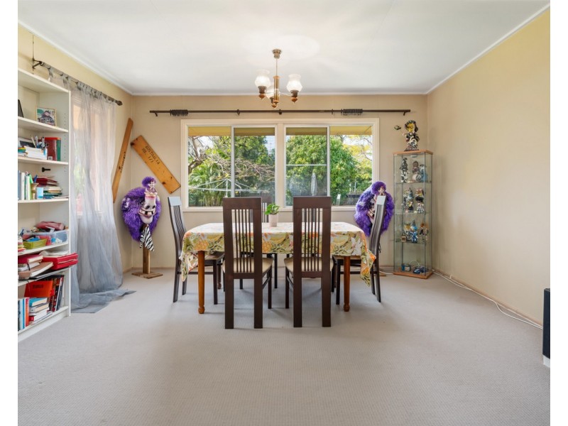 30 Seaville Avenue, Scarborough QLD 4020