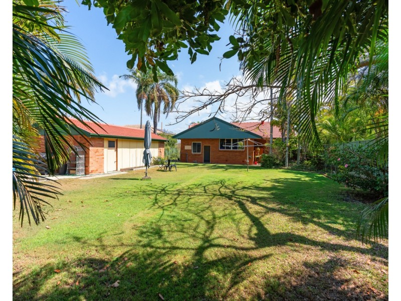 30 Seaville Avenue, Scarborough QLD 4020