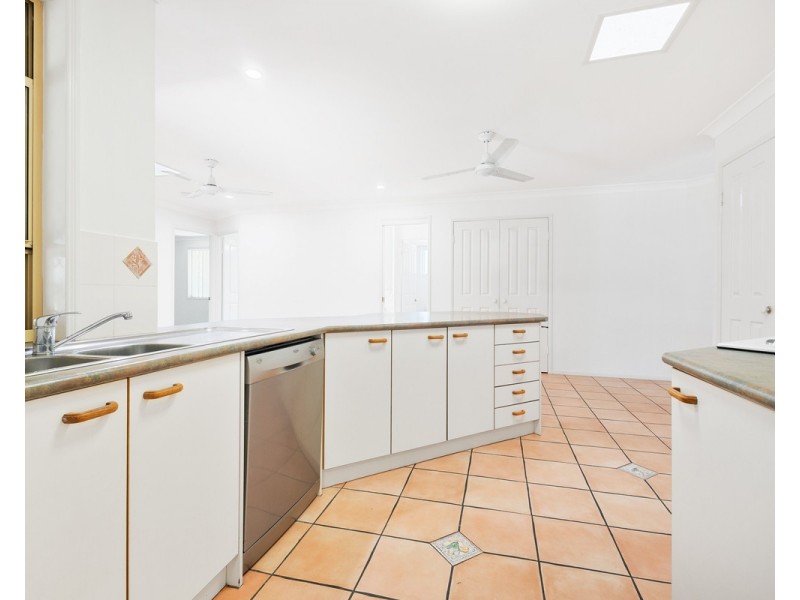 9 Stallone Circuit, Mcdowall QLD 4053