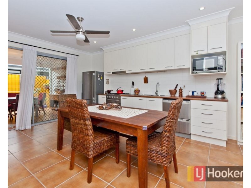 14 Hinchinbrook Avenue, Fitzgibbon QLD 4018