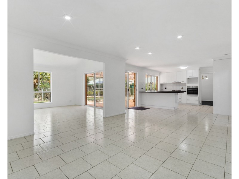 59 Wendon Way, Bridgeman Downs QLD 4035