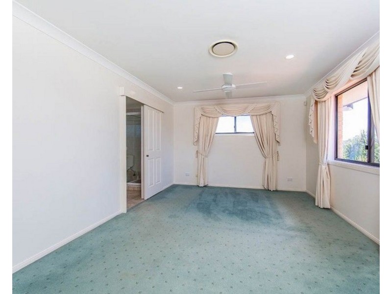 38 Voyager Circuit, Bridgeman Downs QLD 4035