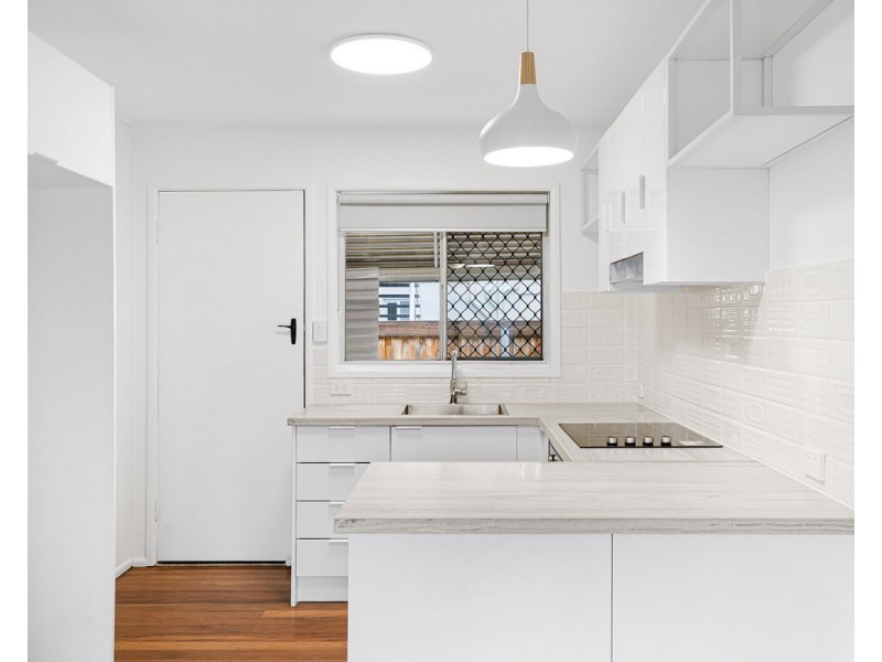 2/10 Parkham Avenue, Wavell Heights QLD 4012