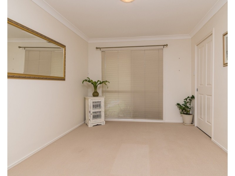 54 Van Dyke Crescent, Mcdowall QLD 4053