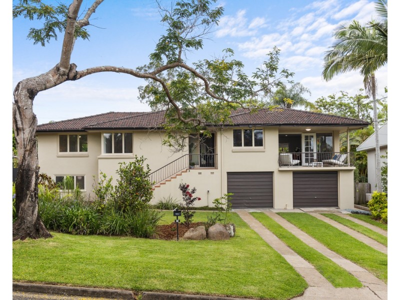 15 Lawrence Road, Chermside West QLD 4032