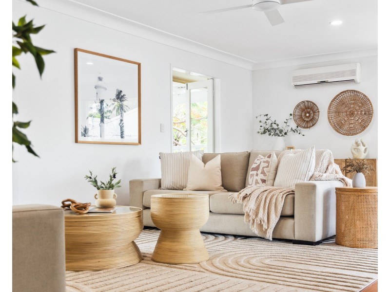 15 Lawrence Road, Chermside West QLD 4032