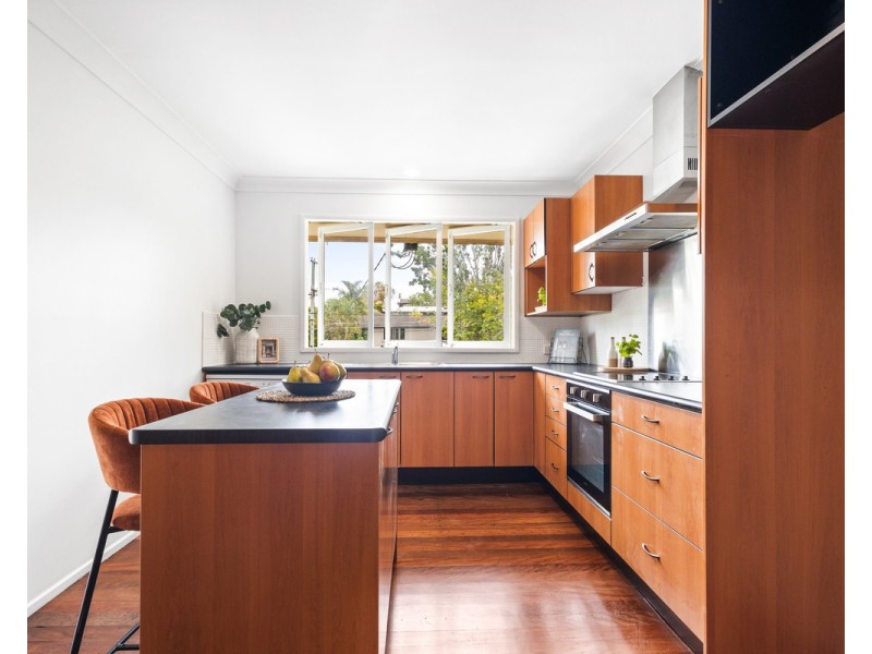 15 Lawrence Road, Chermside West QLD 4032