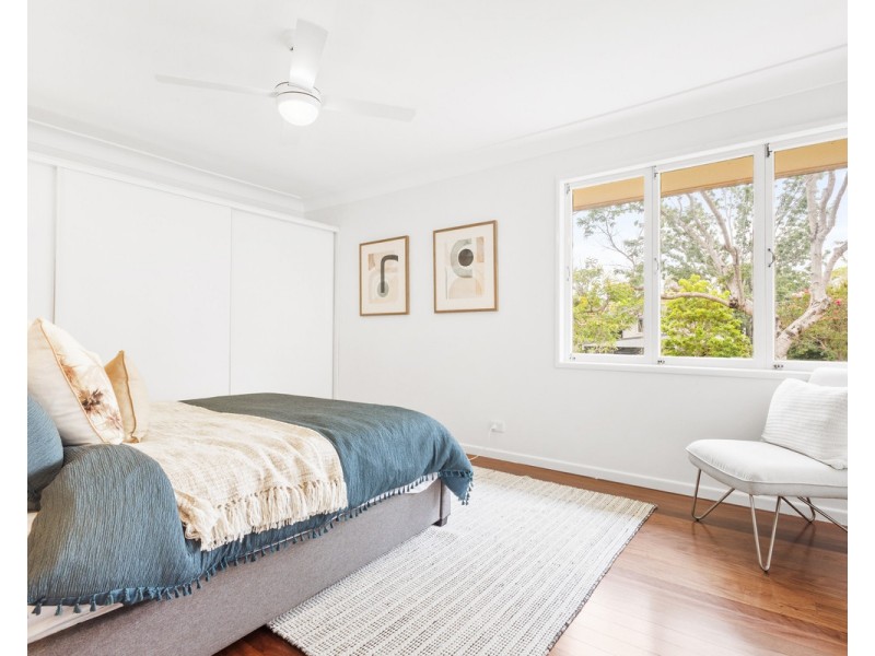 15 Lawrence Road, Chermside West QLD 4032