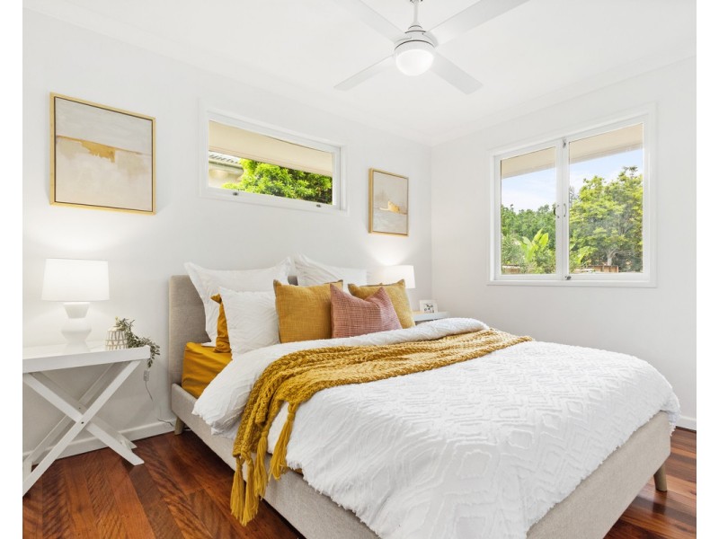 15 Lawrence Road, Chermside West QLD 4032