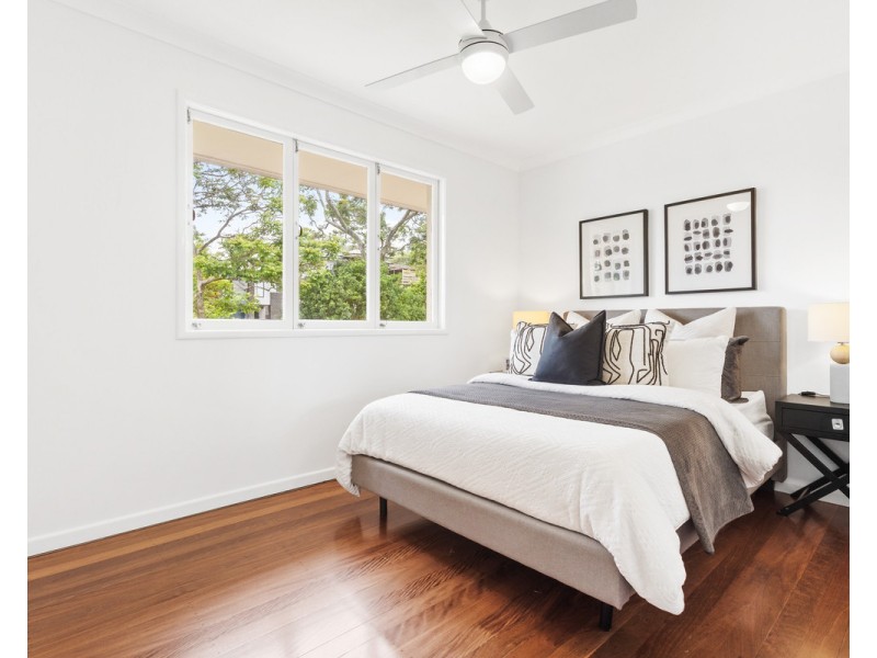 15 Lawrence Road, Chermside West QLD 4032