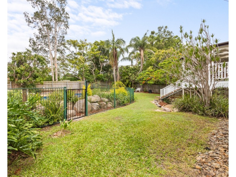 15 Lawrence Road, Chermside West QLD 4032