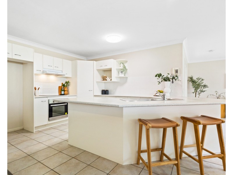 20 Carrington Place, Bridgeman Downs QLD 4035