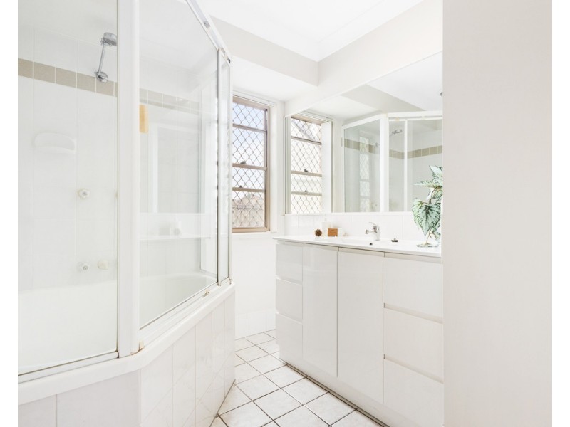 20 Carrington Place, Bridgeman Downs QLD 4035