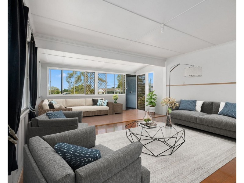 8 Kingaroy Street, Stafford Heights QLD 4053