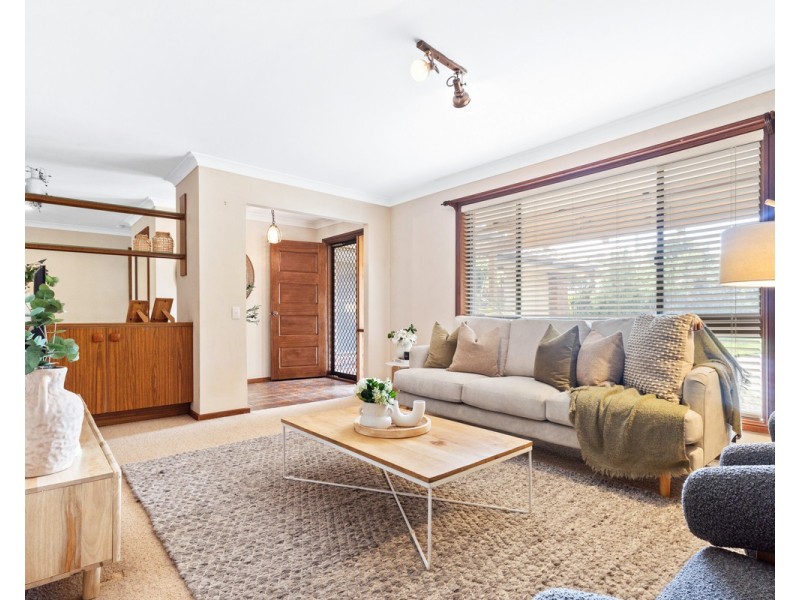 16 Dimboola Street, Bridgeman Downs QLD 4035