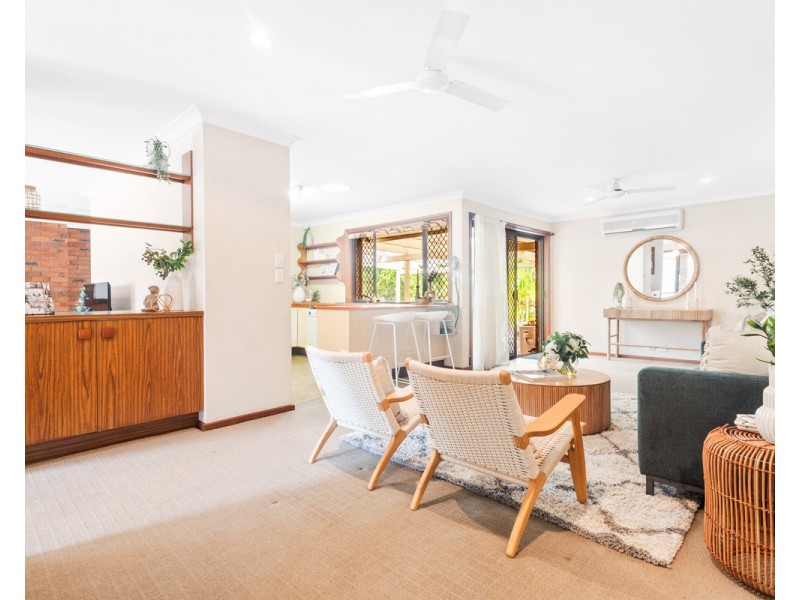 16 Dimboola Street, Bridgeman Downs QLD 4035