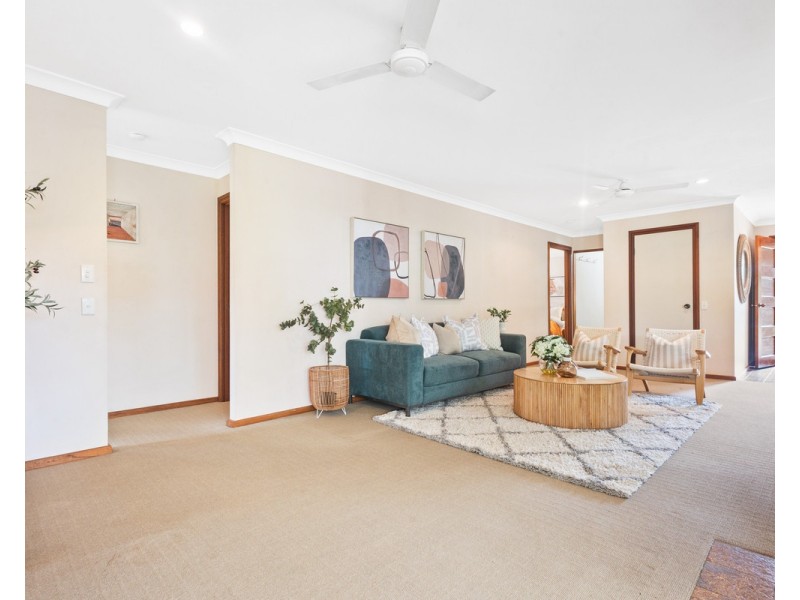 16 Dimboola Street, Bridgeman Downs QLD 4035