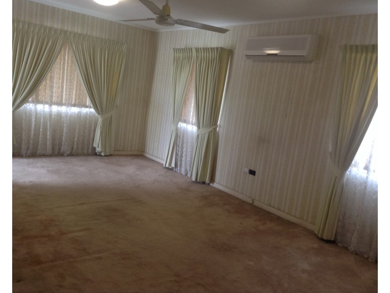 34 Curwen Terrace, Chermside QLD 4032