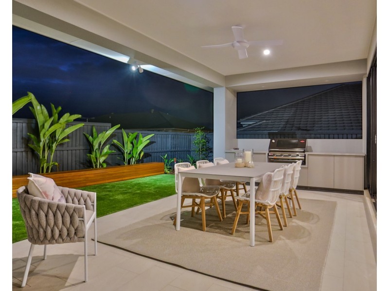 209 Canvey Street, Upper Kedron QLD 4055