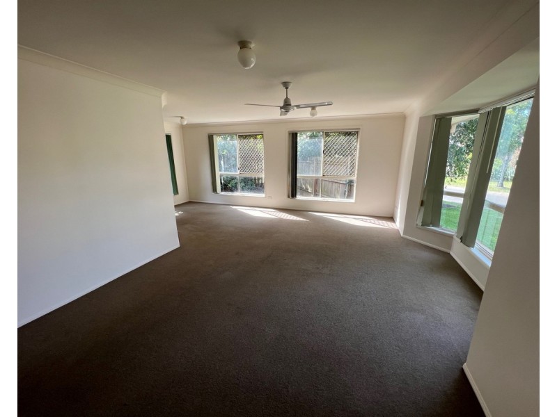 4 Jarrah Place, Fitzgibbon QLD 4018