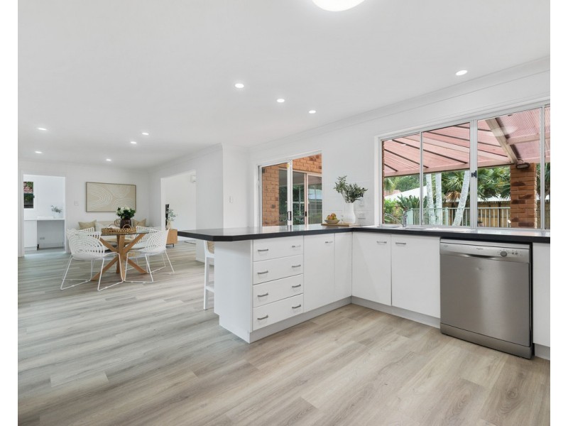 59 Wendon Way, Bridgeman Downs QLD 4035