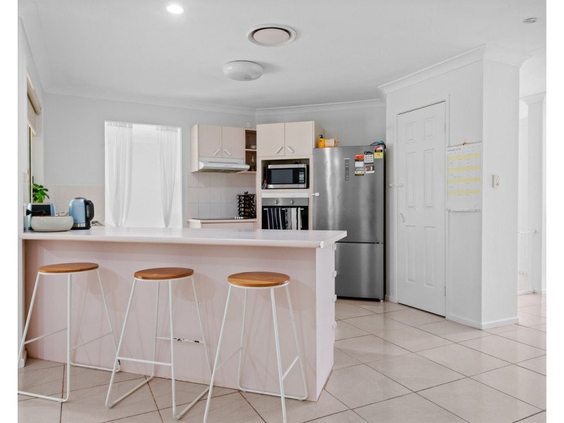 100 Albany Forest Drive, Albany Creek QLD 4035