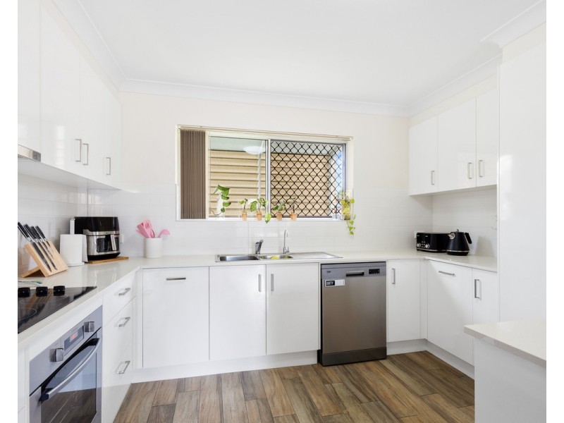 2/58 Norman Drive, Chermside QLD 4032