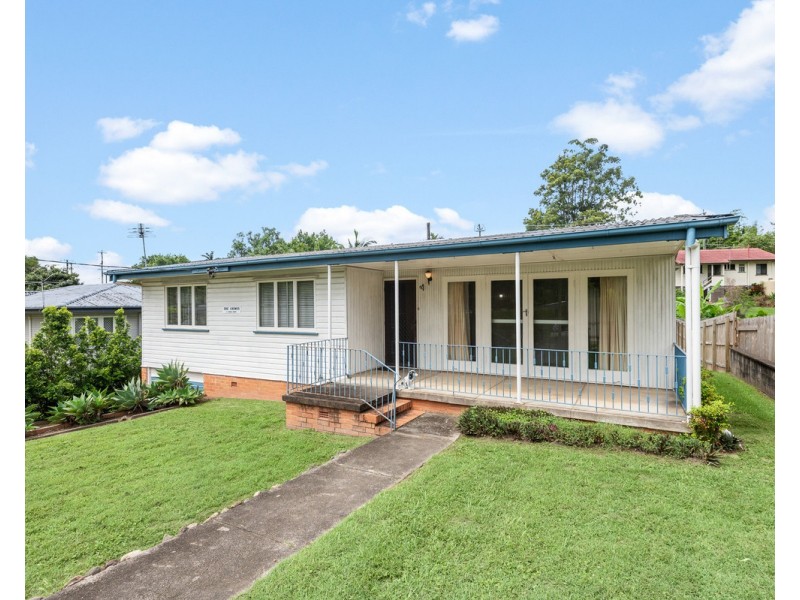 11 Tyrone Street, Chermside West QLD 4032
