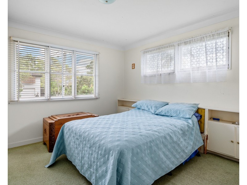 11 Tyrone Street, Chermside West QLD 4032