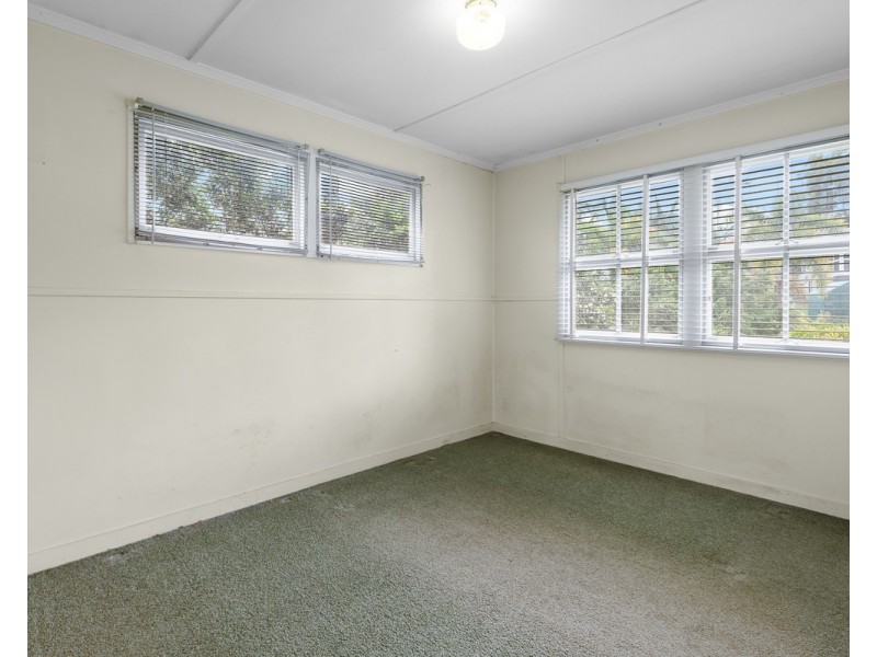 11 Tyrone Street, Chermside West QLD 4032