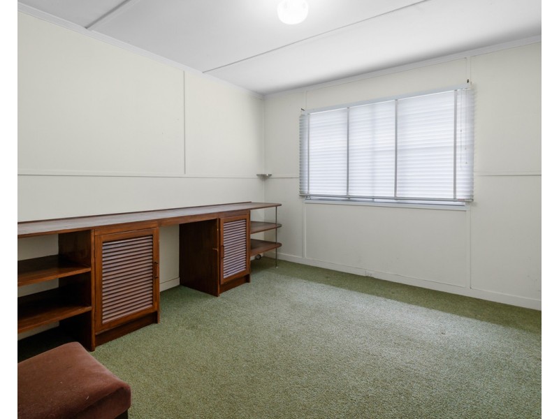 11 Tyrone Street, Chermside West QLD 4032