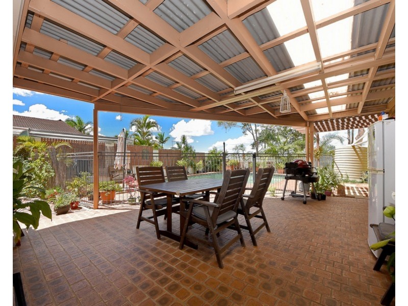 4 Hughes Street, Mcdowall QLD 4053