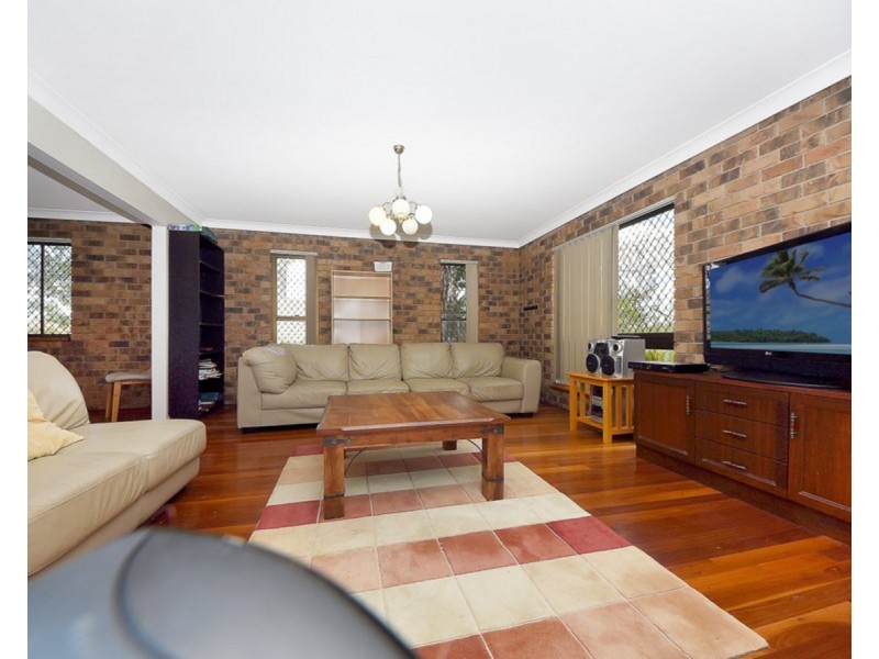 4 Hughes Street, Mcdowall QLD 4053