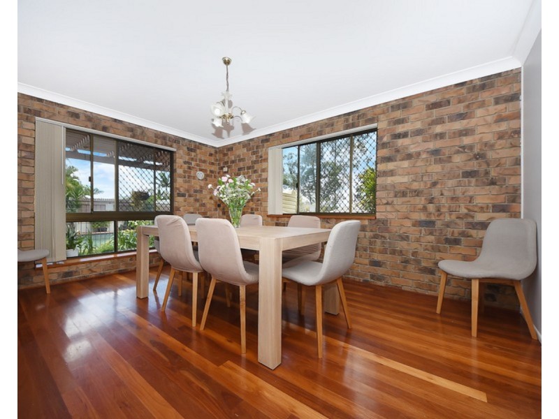 4 Hughes Street, Mcdowall QLD 4053