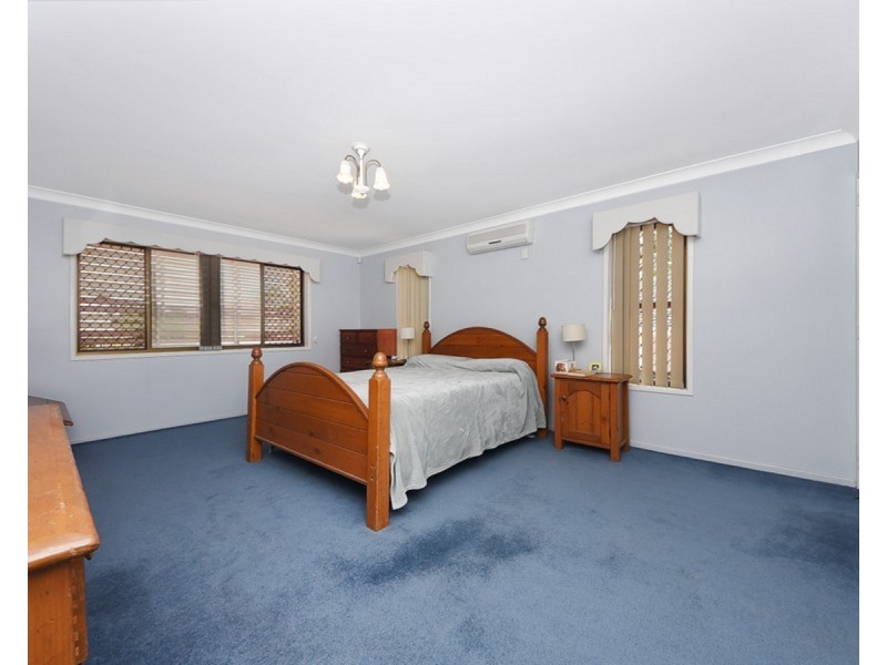 4 Hughes Street, Mcdowall QLD 4053