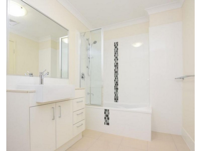 2/28 Church Road, Zillmere QLD 4034