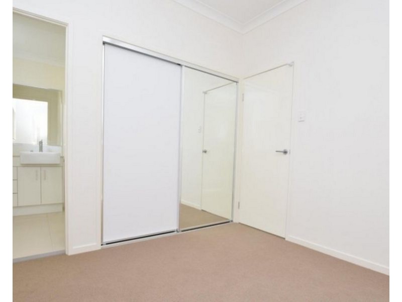 2/28 Church Road, Zillmere QLD 4034