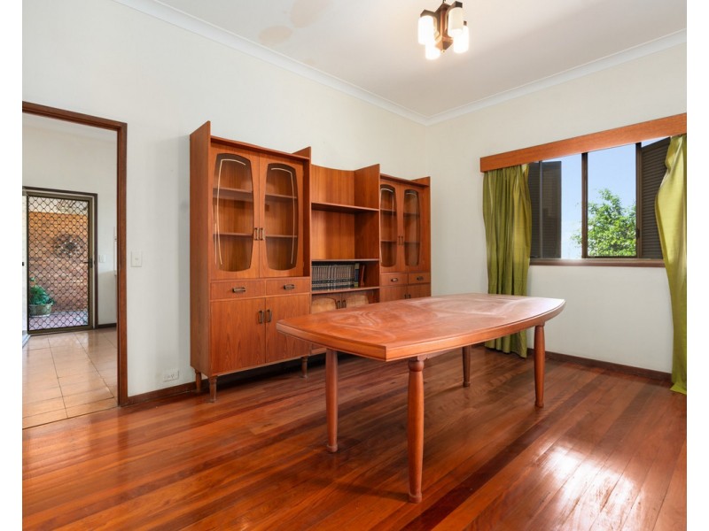 9 Ashley Road, Chermside West QLD 4032